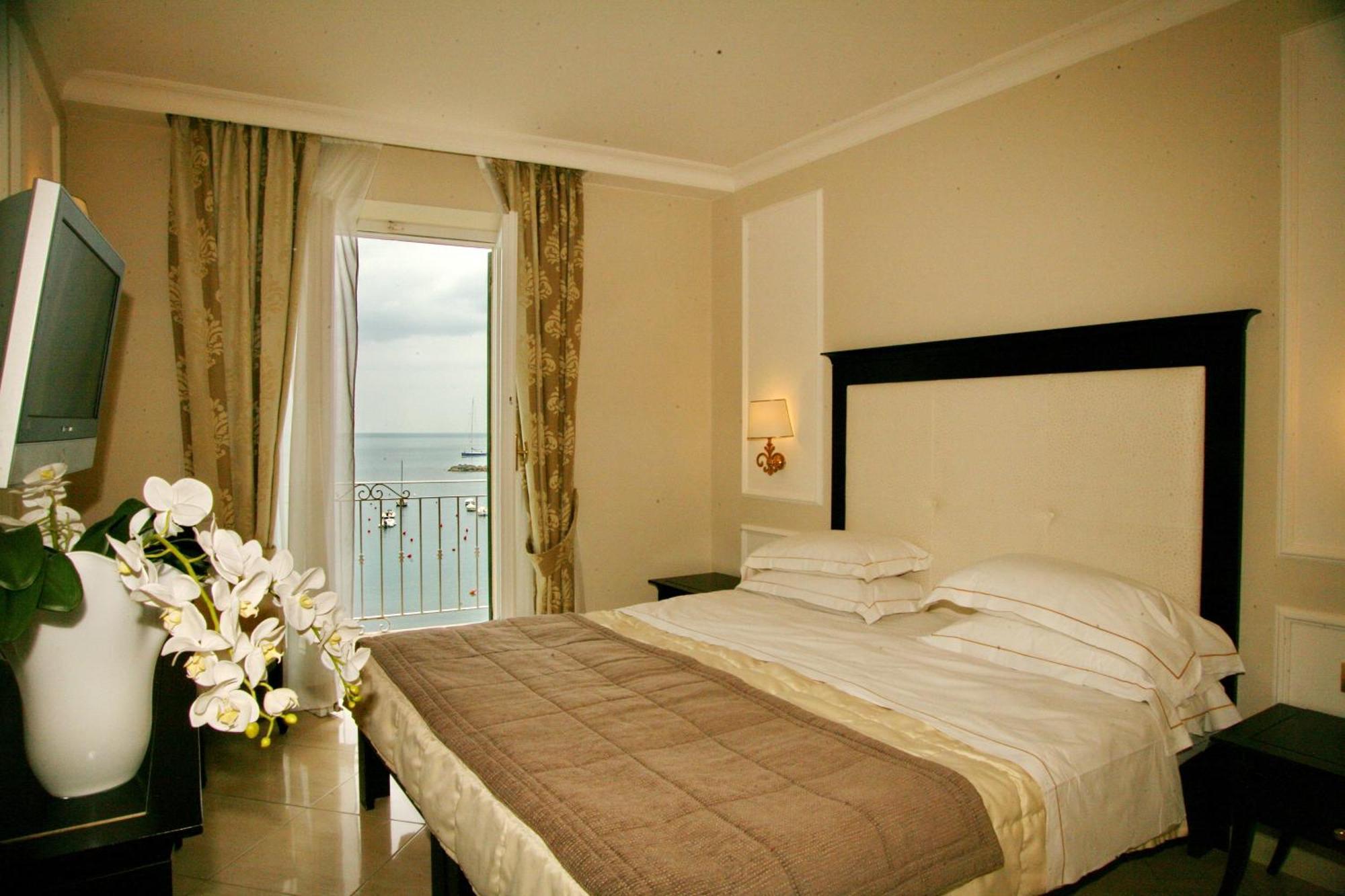 Chambre Double ou Lits Jumeaux Supérieure avec Terrasse - Vue sur Mer